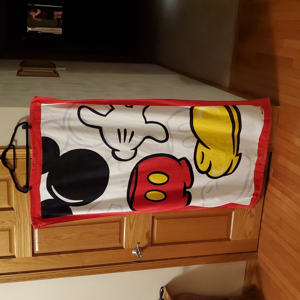 Disney Parks Mickey Mouse Swimming Beach Pool 34" X 64" Towel